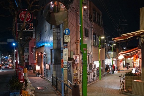 夜の散歩 マゼンタ | 東京夜の迷子 #夜の散歩 #夜のスナップ写真 #街角
