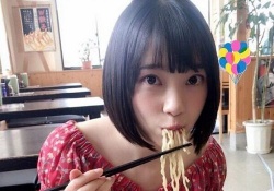 才能？ 堀未央奈、昔から”食べてるだけ”でも色気すごかったって・・・マジ？！