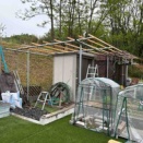 4/30屋根作りは雨で種蒔き。