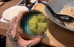 客「すみません、ワサビください」→嫌な顔をした店員がとんでもない物を持ってくるｗｗｗｗｗ
