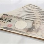 ミニマリスト「家賃含めて月7万円で生活」 	