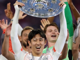 【速報】伊藤洋輝さんバイエルンで2連覇してしまうwwww ww