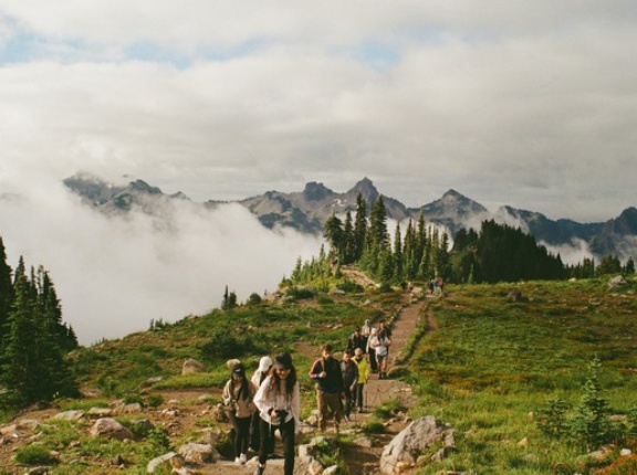 オスプレーのタロンプロの現物が置いてある店を探してるんだけど見つからない…
