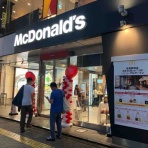 コイワカメラの「世界の路地裏で（または女たち）」