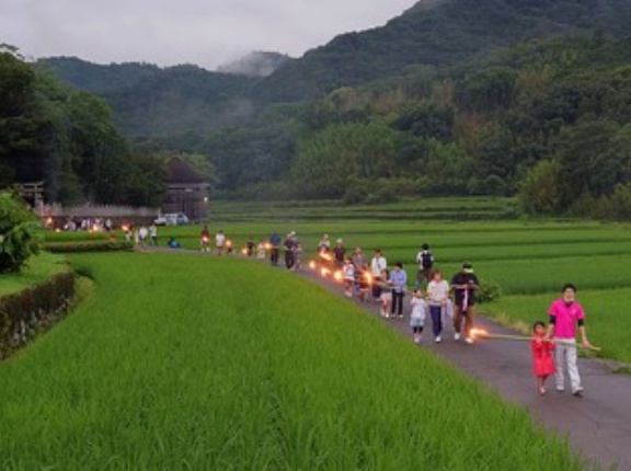小豆島の伝統行事。肥土山の虫おくり