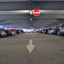 24時間営業スーパーの駐車場の補修工事を請け負ったんだが、夜間は無断駐車がいっぱい。店側が手を打たないので客のふりしてスーパー本部にクレームした結果…