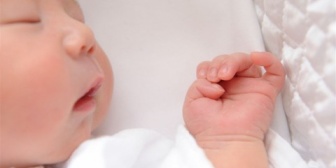 【愚痴】産後の里帰り中なんだけど実母がウザい。育児で何かあったらすべて私が悪いかのように言ってくる…