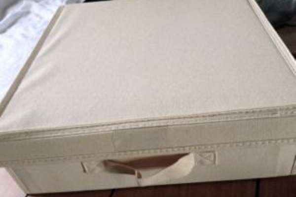 無印良品 布貼り収納ボックスを 断捨離 90歳の自分との対話