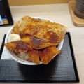 かつや「大判豚の生姜焼きとチキンカツの合い盛り丼」