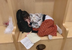 【衝撃】与田祐希の寝顔画像ってこんなにあったのか・・・・