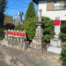 六地蔵のよだれ掛け新しく