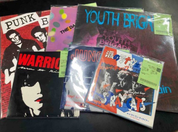 オールジャンルで中古レコードが入荷!!