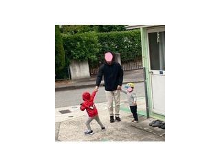 ワ〜イ　おじちゃんだァ