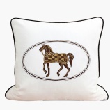 『刺繍クッションカバー Horse 白色』の画像