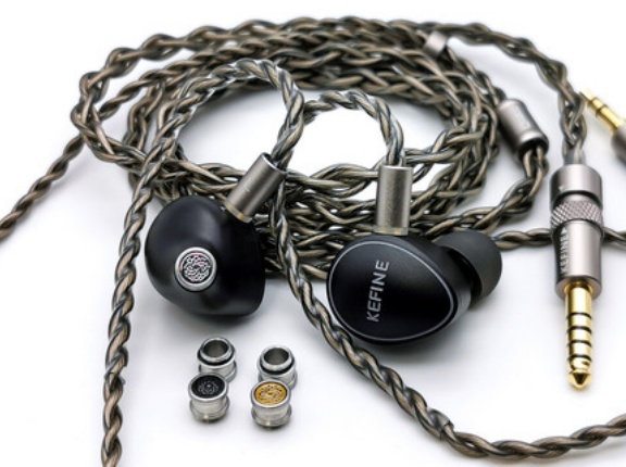 「KEFINE Quatio」 メインの10mm DDを低域用DDと高域用2BAで補完した2DD+2BA構成。150ドル以下で驚きの完成度を実現した高音質イヤホン【レビュー】