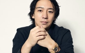 新幹線で551肉まんを食べて炎上した河原由次さん、オフィスに肉まんを投げつけられる。