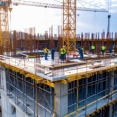 【悲報】建設業界、女性のシワ寄せが男性に行き咽び泣く