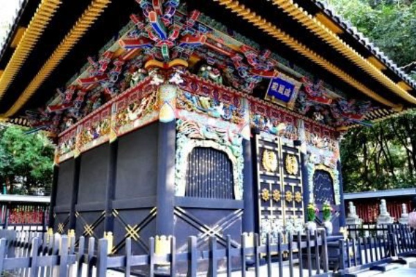くぐる鳥居は鬼ばかり 寺 神社 仙台市