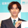 SnowMan 阿部亮平　特大名刺に大喜び、起業を志す人にアドバイス「なりたい自分から逆算」