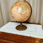 小径の向こうの隠れ家カフェ