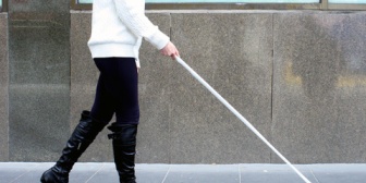 結婚を意識する彼女から親が全盲だと打ち明けられた。別れようなんて思わないけど、結婚が関わると軽い話でもない…