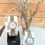 『【TISSOT 】ジェムストーンを思わせるドーム型ケースの新作』の画像