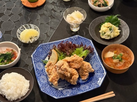 だんなさまごはんの、唐揚げ定食の夜ごはん