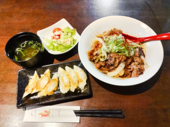 【リニューアル】ランチもスタート！春日井乙輪町にある鉄板餃子のお店/餃子酒場猪天