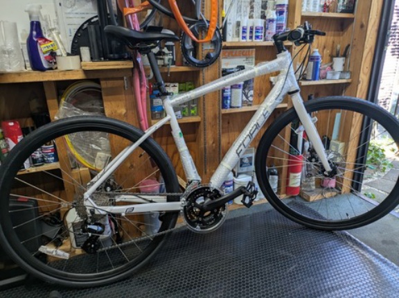 ほぼ6万円のクロスバイクなら旧モデルが狙い目！FORCE Moravia 100D LTDを紹介