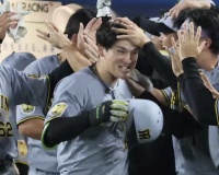【朗報】阪神タイガース、M8wwwwwヤク相手に9-7で勝利wwwwww