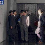 中国の局長は「両手をポケット」で対峙　宣伝戦で国民に示す