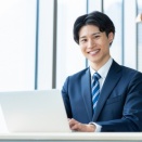 会社を辞めて独立する人が増えている理由は？背景と成功の必須ステップ