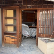＊実家の片付け49話 店入口の掃除と修理