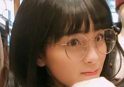 【衝撃】大園桃子、眼鏡っ子属性もあったとは・・・！！！【画像】