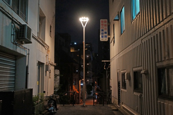 夜散歩のススメ 街灯