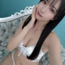 キャピ(p*゜ー゜)pq(゜ー゜*q)キャピ