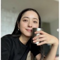 佐々木希、黒髪&すっぴん風ショット公開 「透明感すごい」「神秘的な感じでお似合い」ファンメロメロ