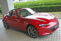 マツダ「ロードスターRED TOP」登場！