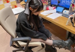 【朗報】川﨑桜、うっすいタイツがセクシーすぎる