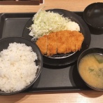 550円のトンカツ定食ｗｗｗ（※画像あり）