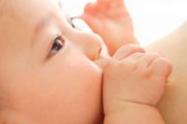 癒し 赤ちゃんにはじめてのレモンを食べさせてみた おとくなぶろぐ