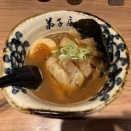 -2023杯目- 札幌ツアー完結編：間違いだらけのAIラーメン選び「弟子屈」の"魚介しぼり醤油 スモール"＆"鮭とイクラのミニ丼"@新千歳空港