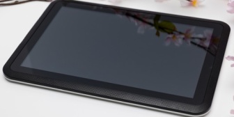 2歳の娘が、タブレットでYouTubeを見続けて、呼びかけにも反応しないので困っている。