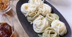 暑い夏に喜ばれる！氷見うどんと昆布うどんを楽しむ富山のお中元ギフト［PR］