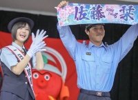 【朗報】チーム8 佐藤栞推しの佐藤さん、念願が叶い満面の笑みｗｗｗ【1日消防団長】