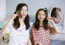 【衝撃】これはたまらんｗ 齋藤飛鳥×佐々木琴子のでこ出し歯磨きスマイルｗｗｗ※画像あり