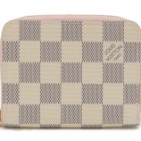 『【悲報】ルイ・ヴィトンよ、お仏壇屋さんが売ってる市松模様のふくさ（数珠袋、多分添付の商品）にダミエ柄の商標権侵害で警告したってマジか！？』の画像