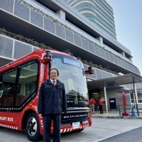 自動運転バスの新型車両に試乗