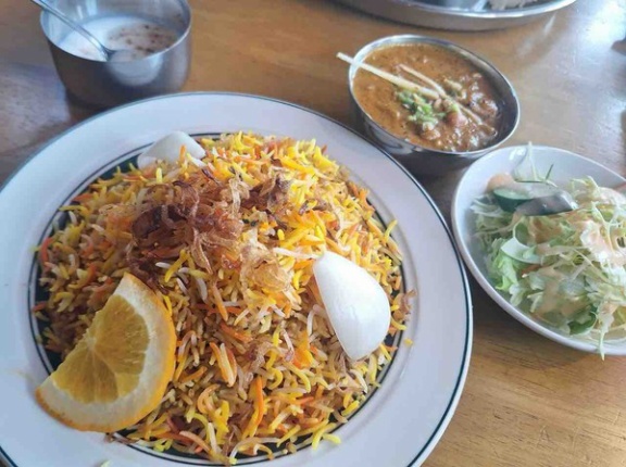 富山市山室にオープンしたインド料理店『富山タンドリー』で『ビリヤニランチ』と『富山タンドリースペシャルランチ』食べてみた。