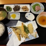 うふふの美味しいもの探すぞ♪